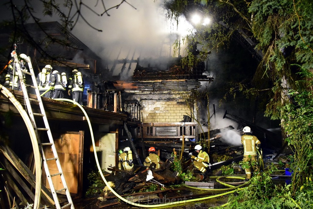 Grossfeuer Einfamilienhaus Siegburg Muehlengrabenstr P0219.JPG - Miklos Laubert